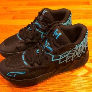 Puma Lamelo Ball MB.01 “Buzz City” size 9.5 Black/Blue